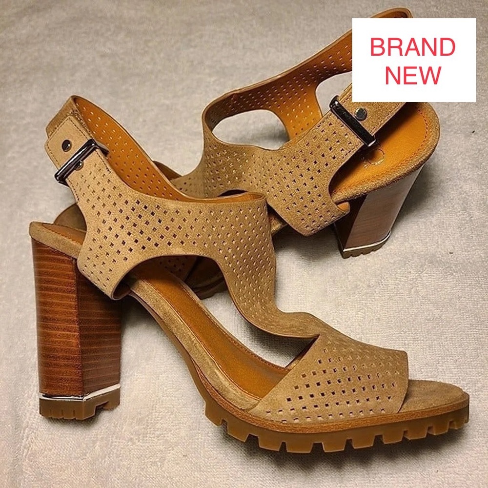 Sarto by Franco Sarto Allister 2 Heeled T-Strap Sandal Suede Brown Size 10M